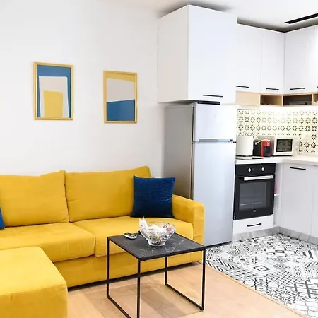Matisse No11 - One Bedroom Center With Parking Tirana