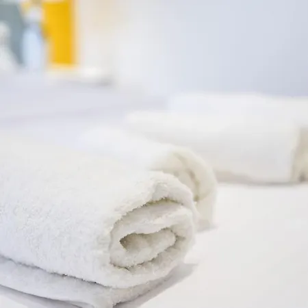 Matisse No11 - One Bedroom Center Daire