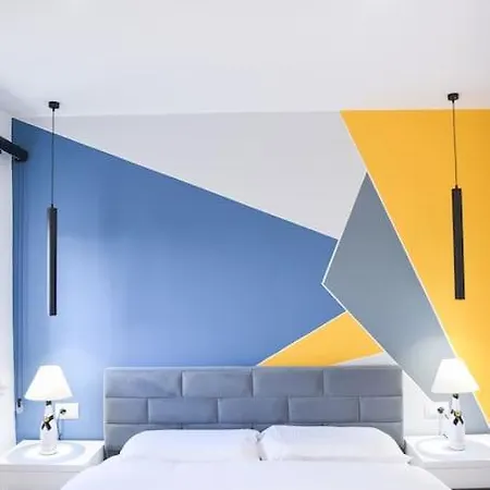 Matisse No11 - One Bedroom Center With Parking Tirana