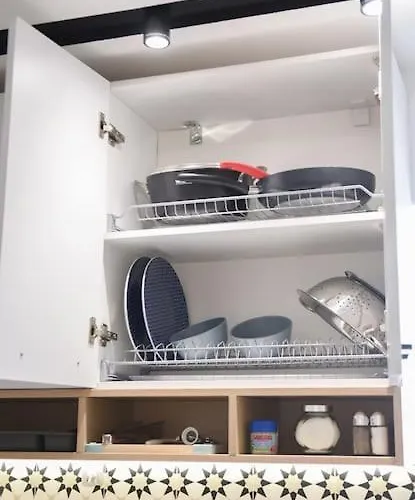 Matisse No11 - One Bedroom Center With Parking טיראנה