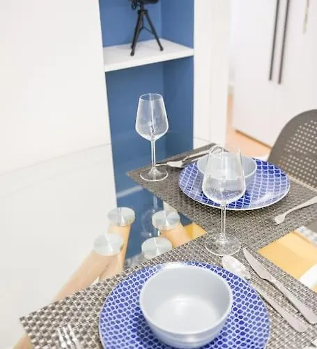 Matisse No11 - One Bedroom Center With Parking דירה *