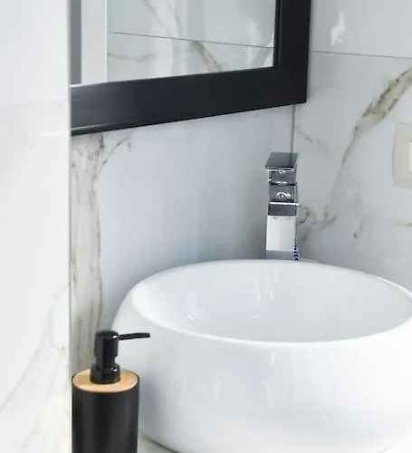 アパート Matisse No11 - One Bedroom Center With Parking *